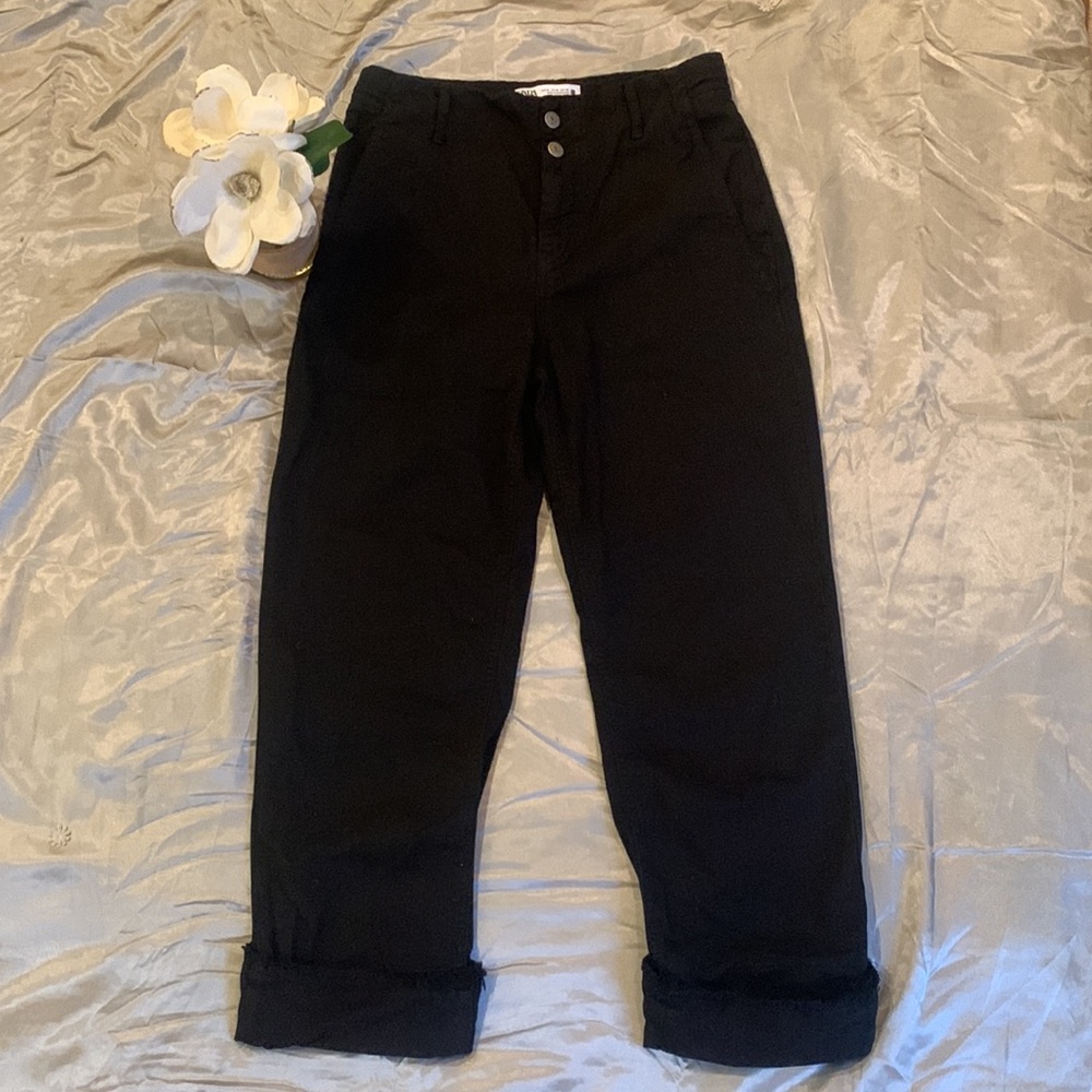 🌹Zara Denim Wear • Premium Crafted Trendy Black High Rise cuff Hem Jeans
